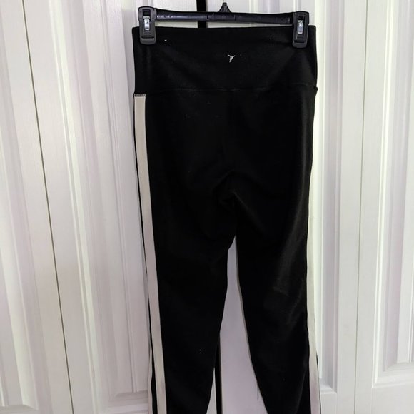 Old Navy Pants - Old Navy Black Striped High-Rise Athletic Leggings Womens M